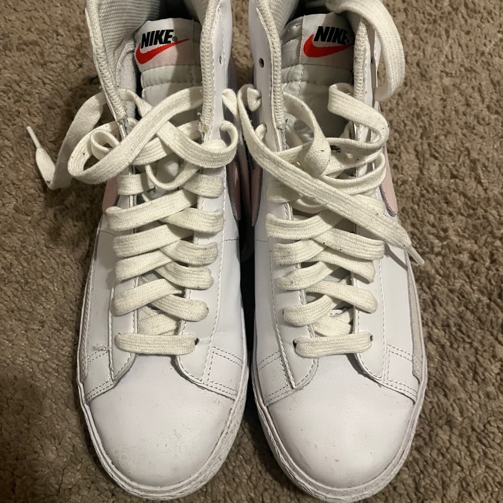 Nike blazers pink foam